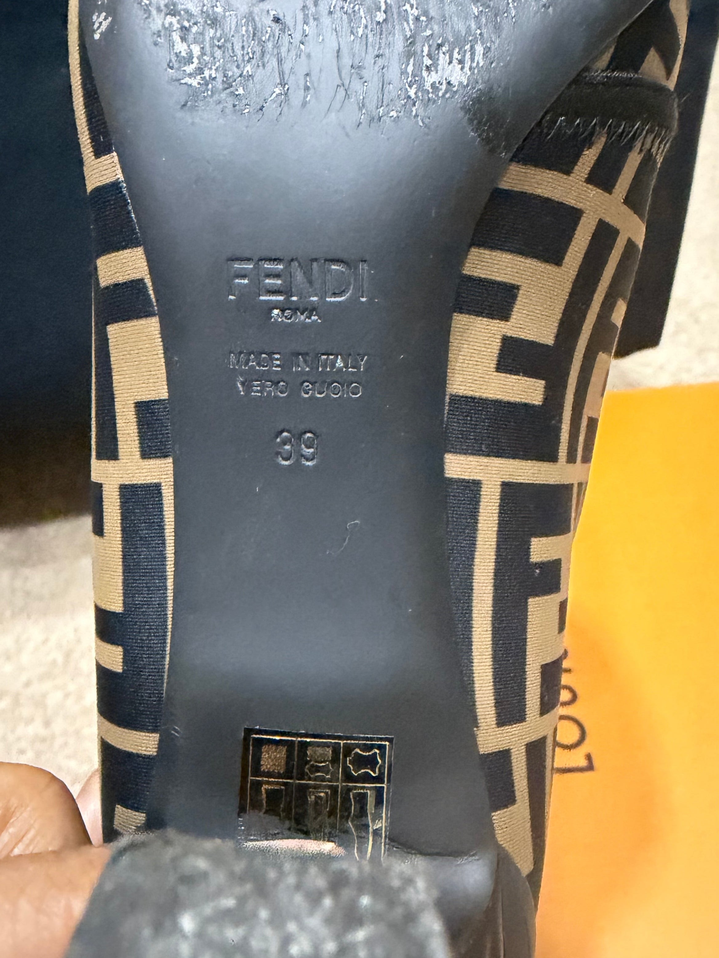 Fendi boots preloved very good condition size39(8)