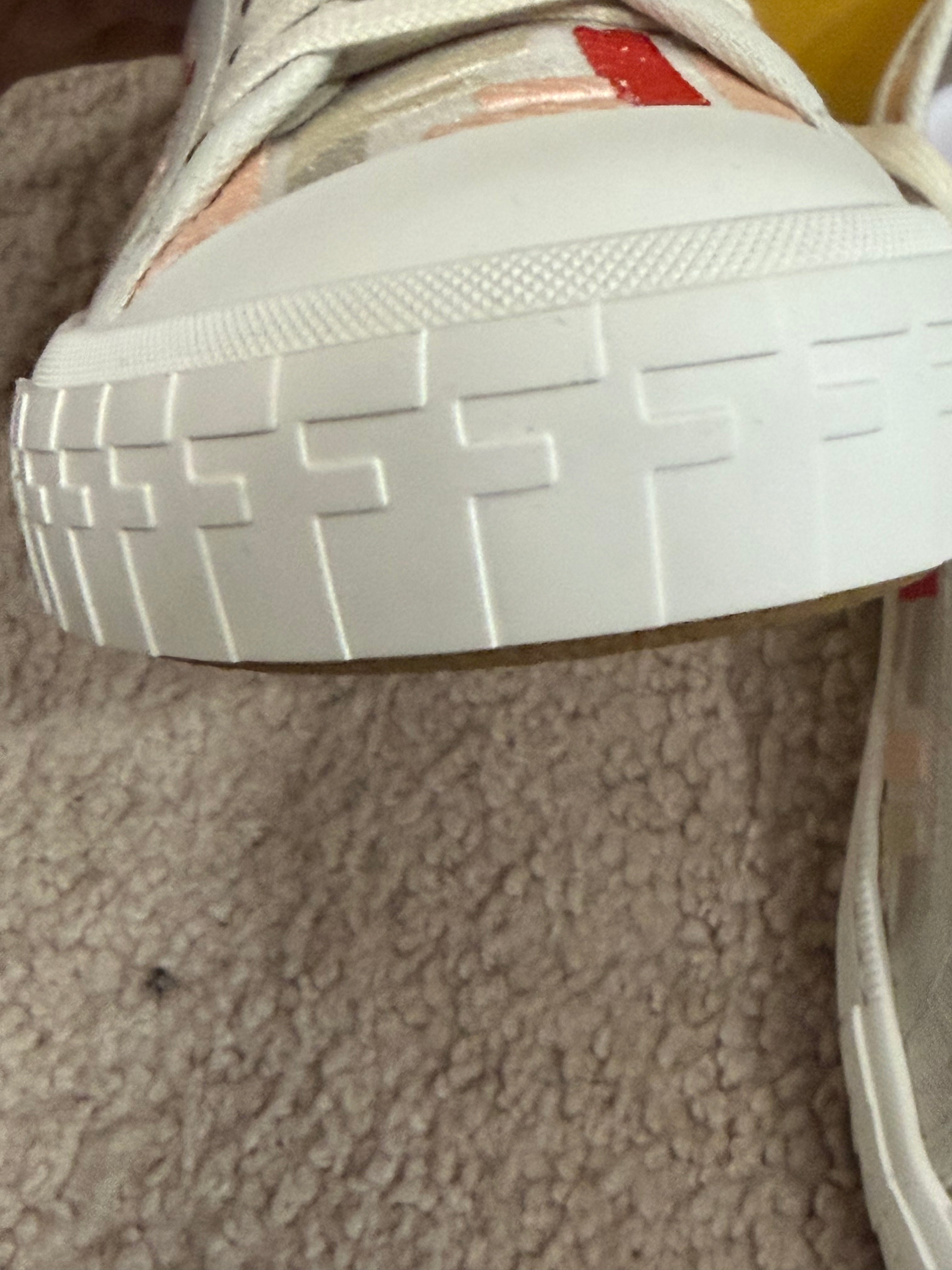 Fendi sneakers size 8