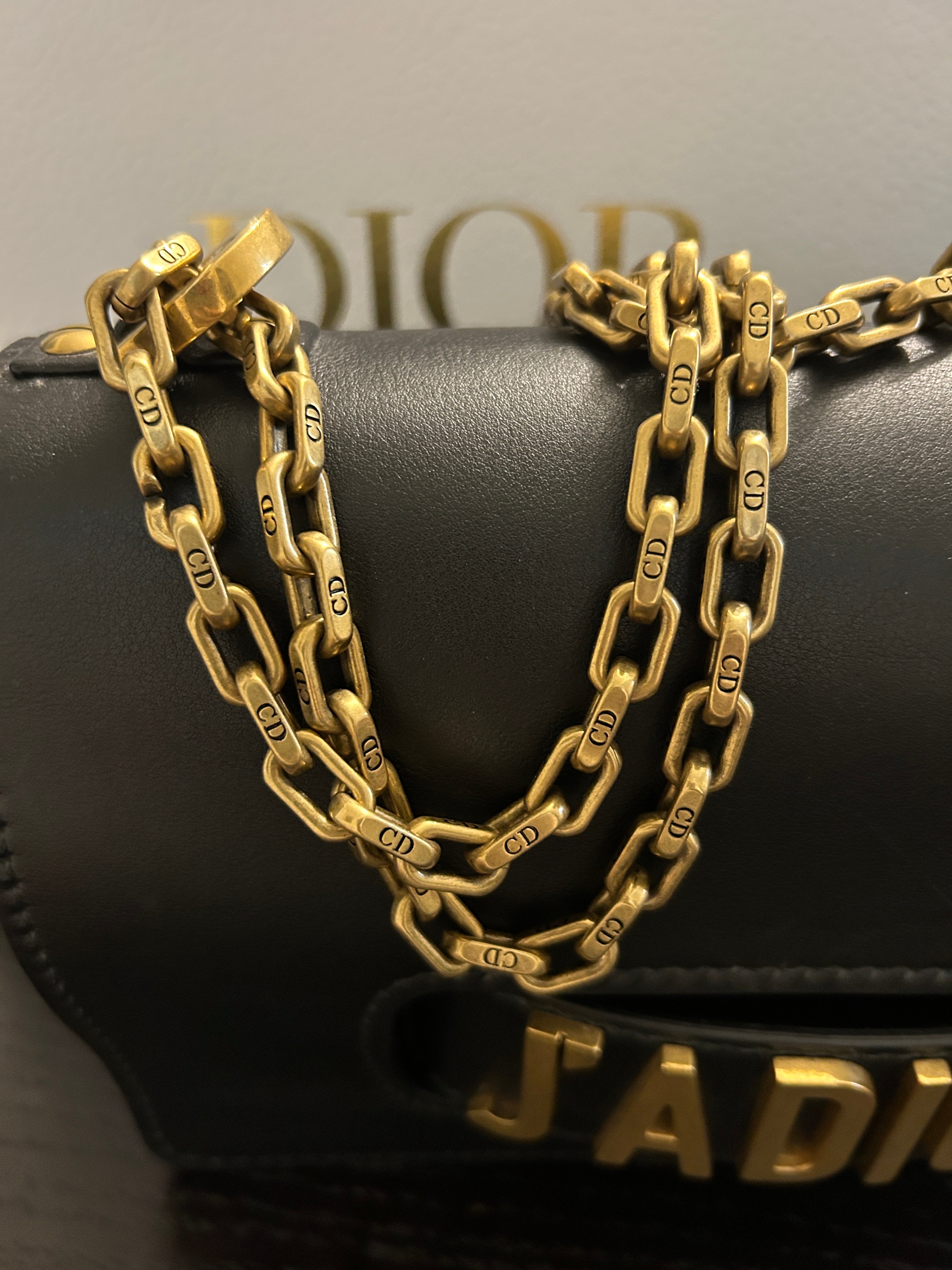 Christian Dior J’adior medium bag est retail $3900
