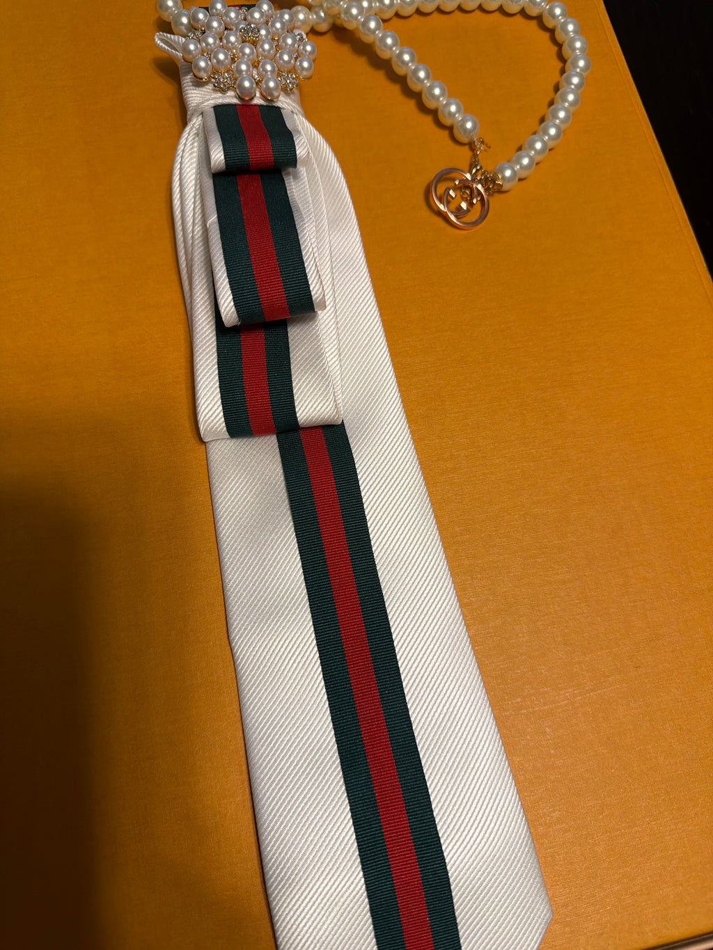 Fashion women’s tie