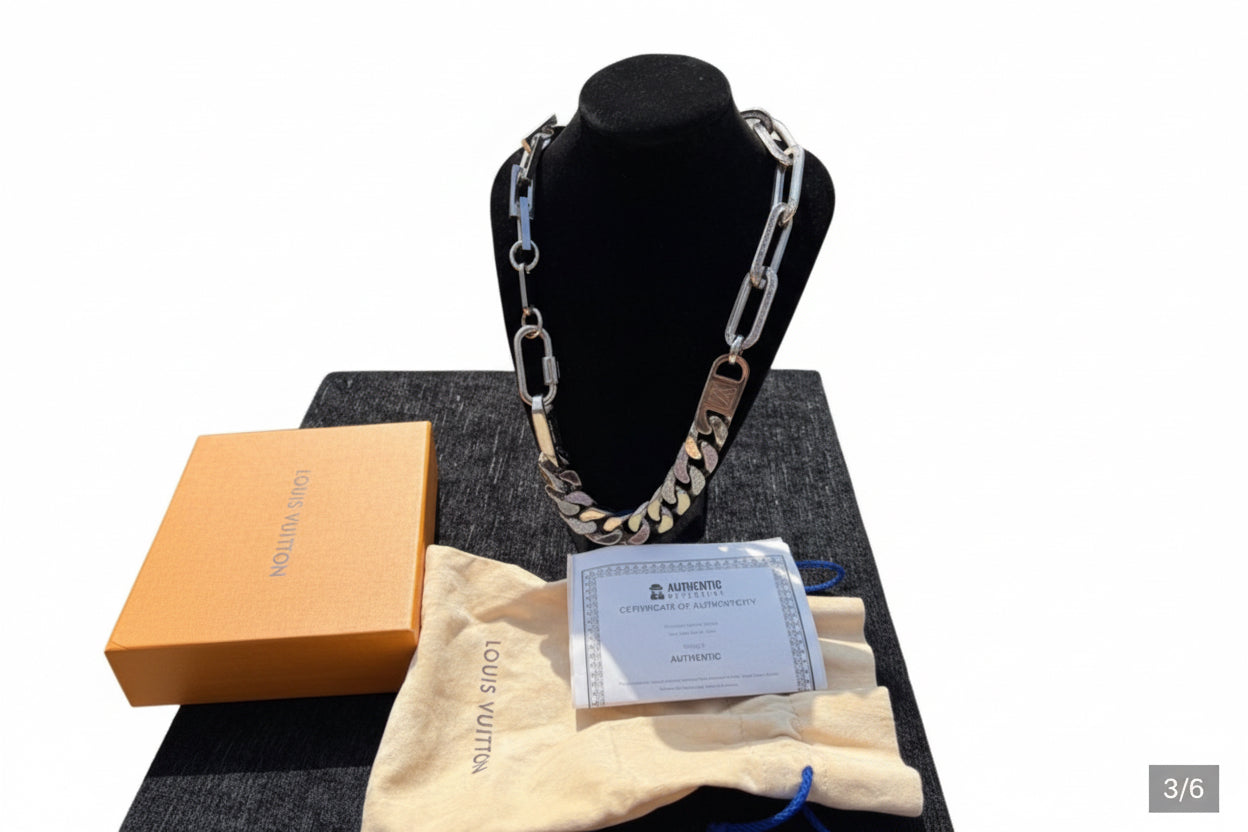 Louis Vuitton curb crystal chain