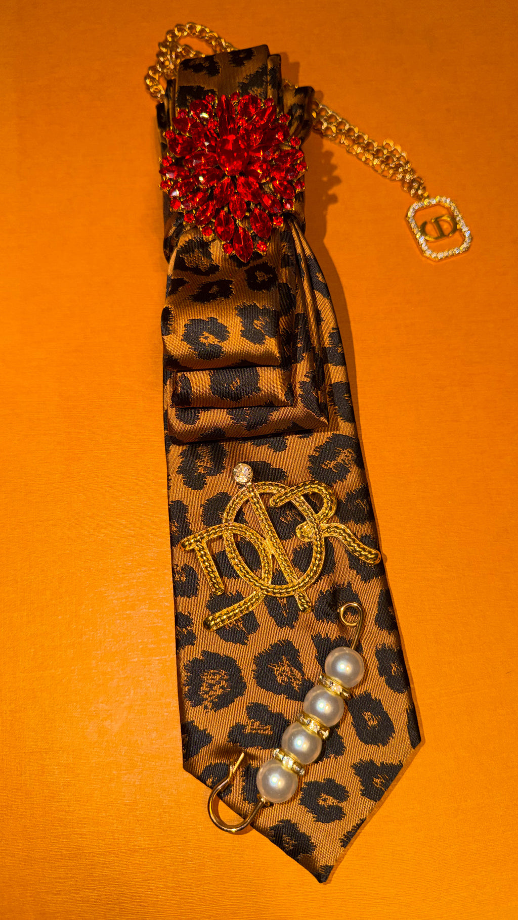 Fashion woman tie