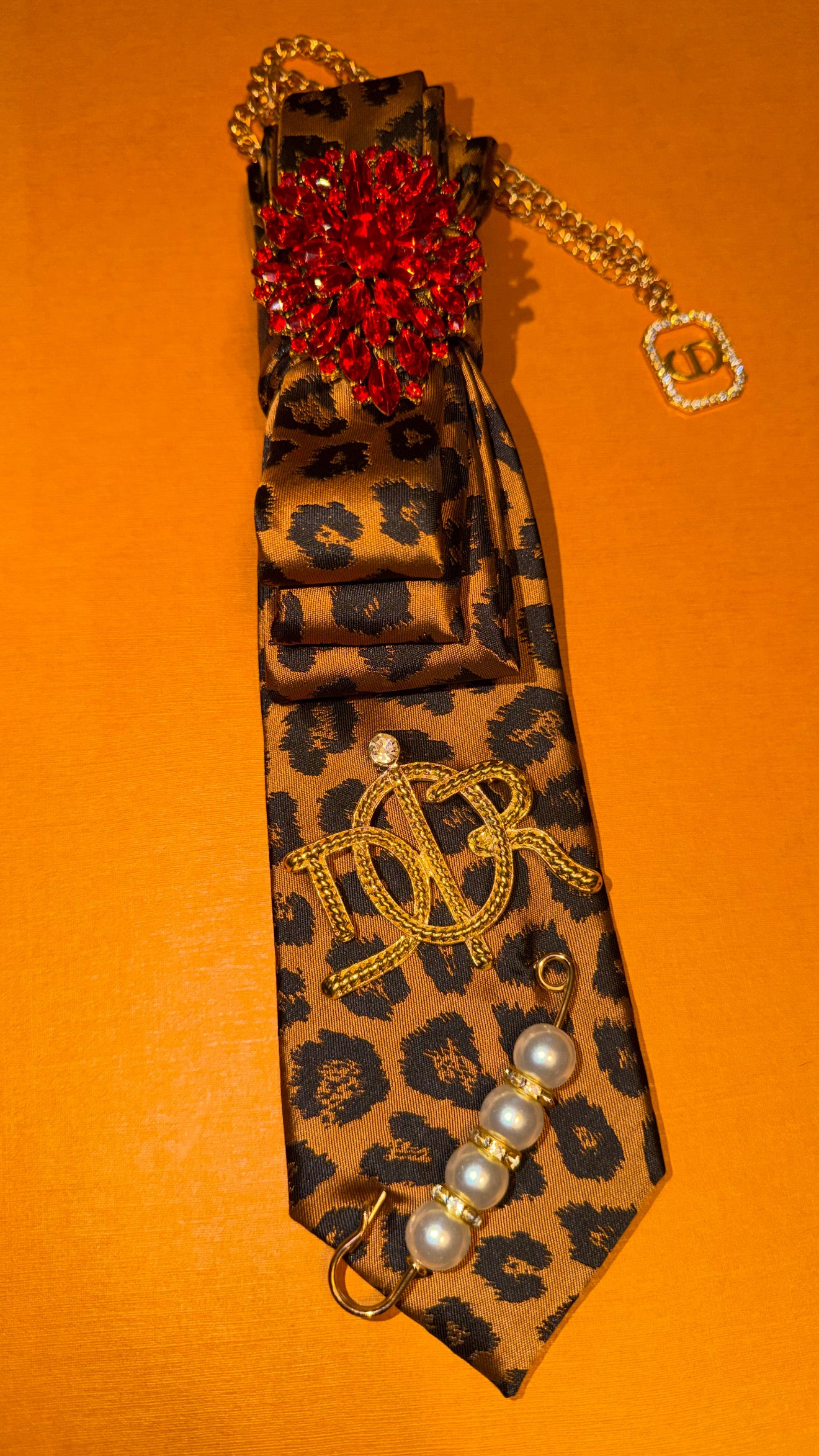 Fashion woman tie