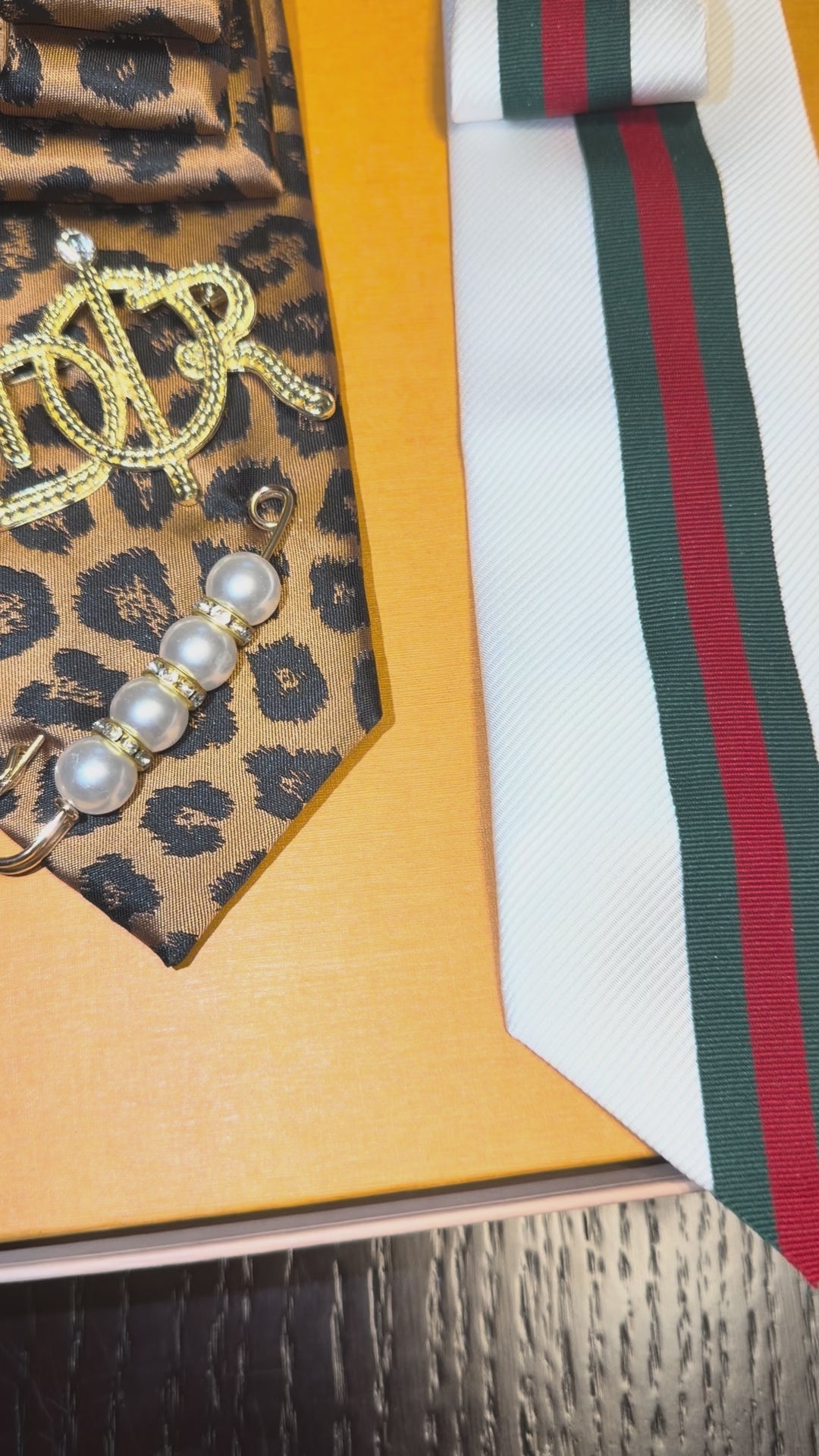 Fashion woman tie